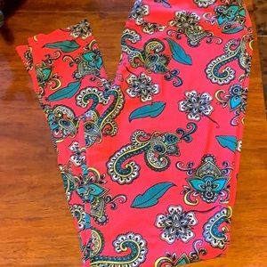 NWOT LuLaRoe leggings size TC. never been worn!